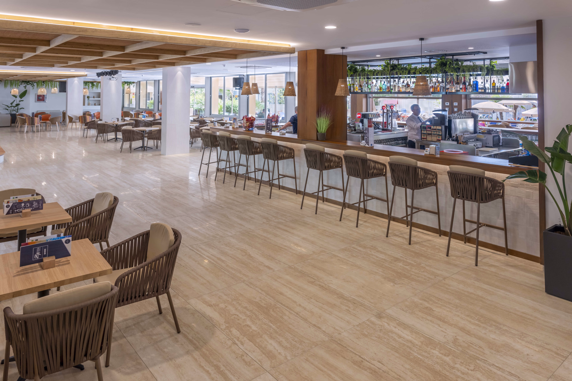 backpack.hotels.accommotation_type.hotel_4_stars