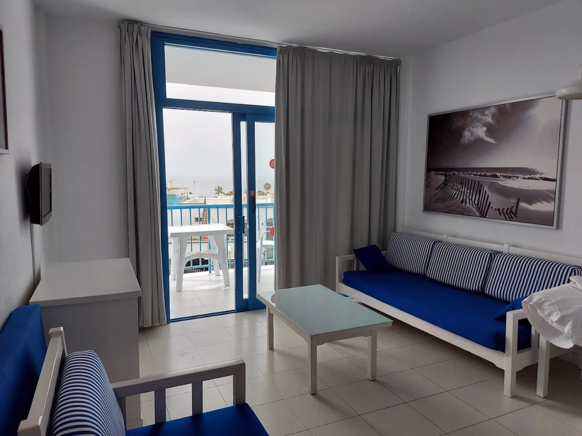 🏨 Hôtel 2* - Jours 1 à 3