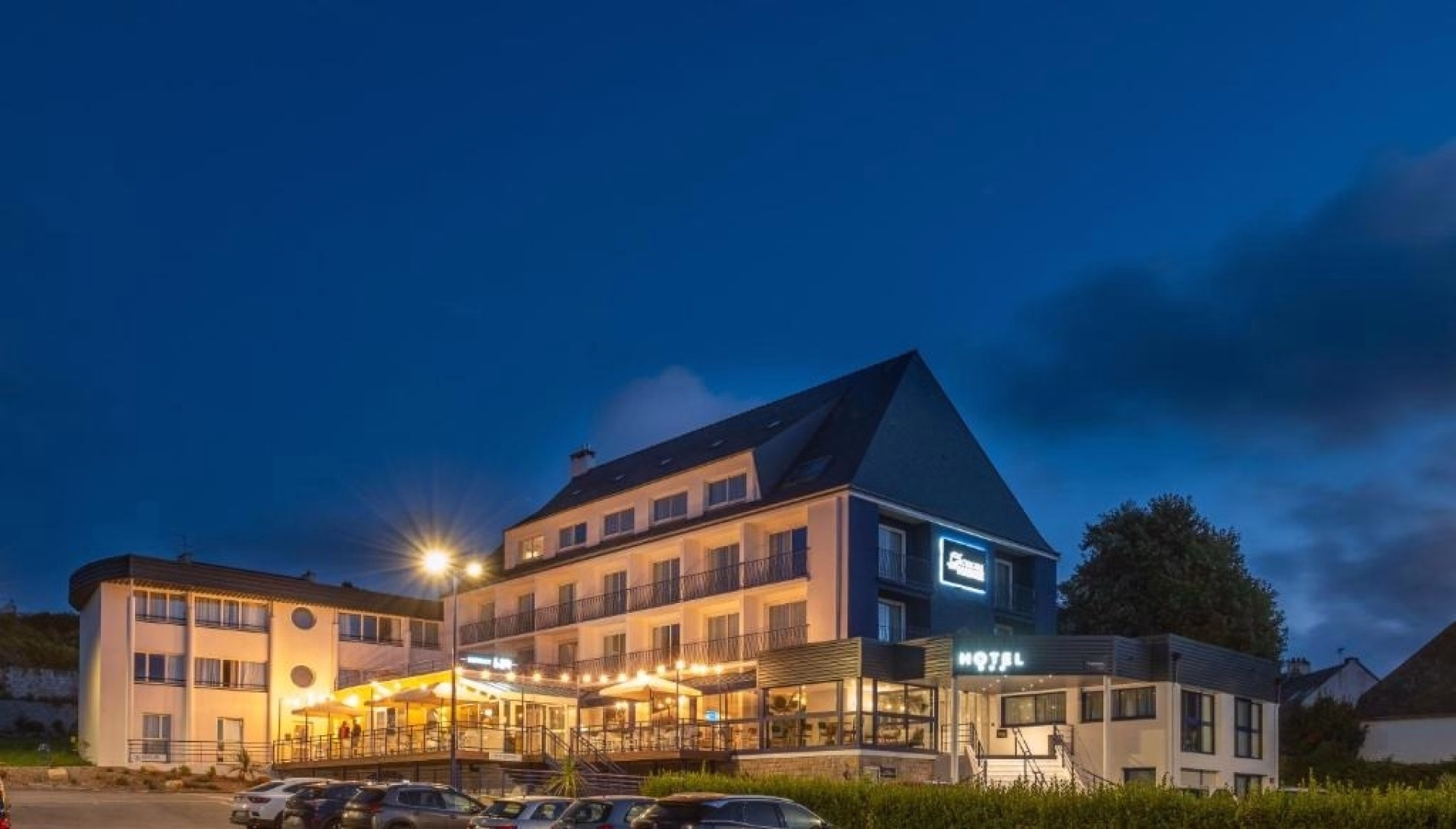 🏨 Hôtel 3* - Jours 1 à 3