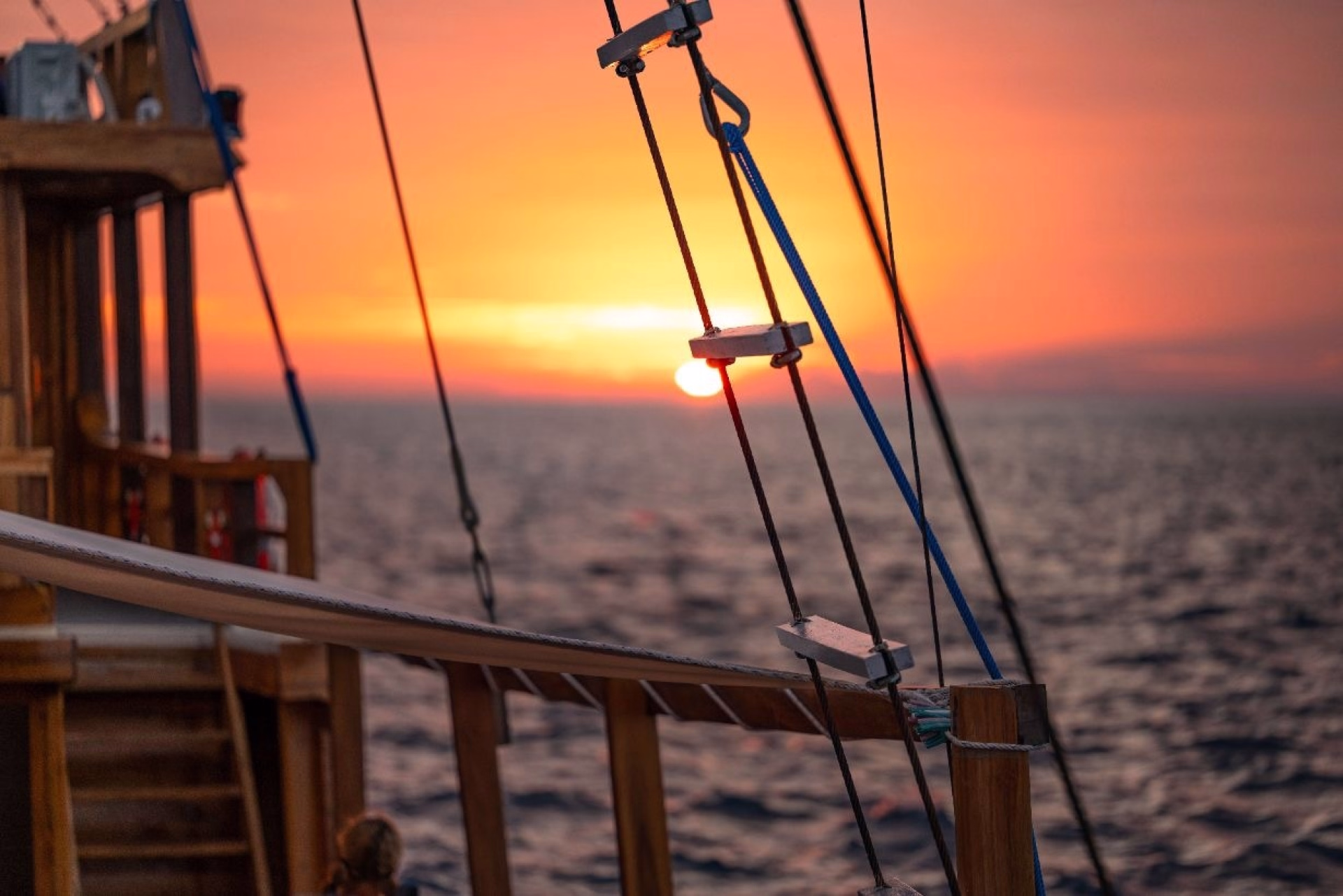 🚢 Bateau de croisière à moteur - Jours 1 à 3