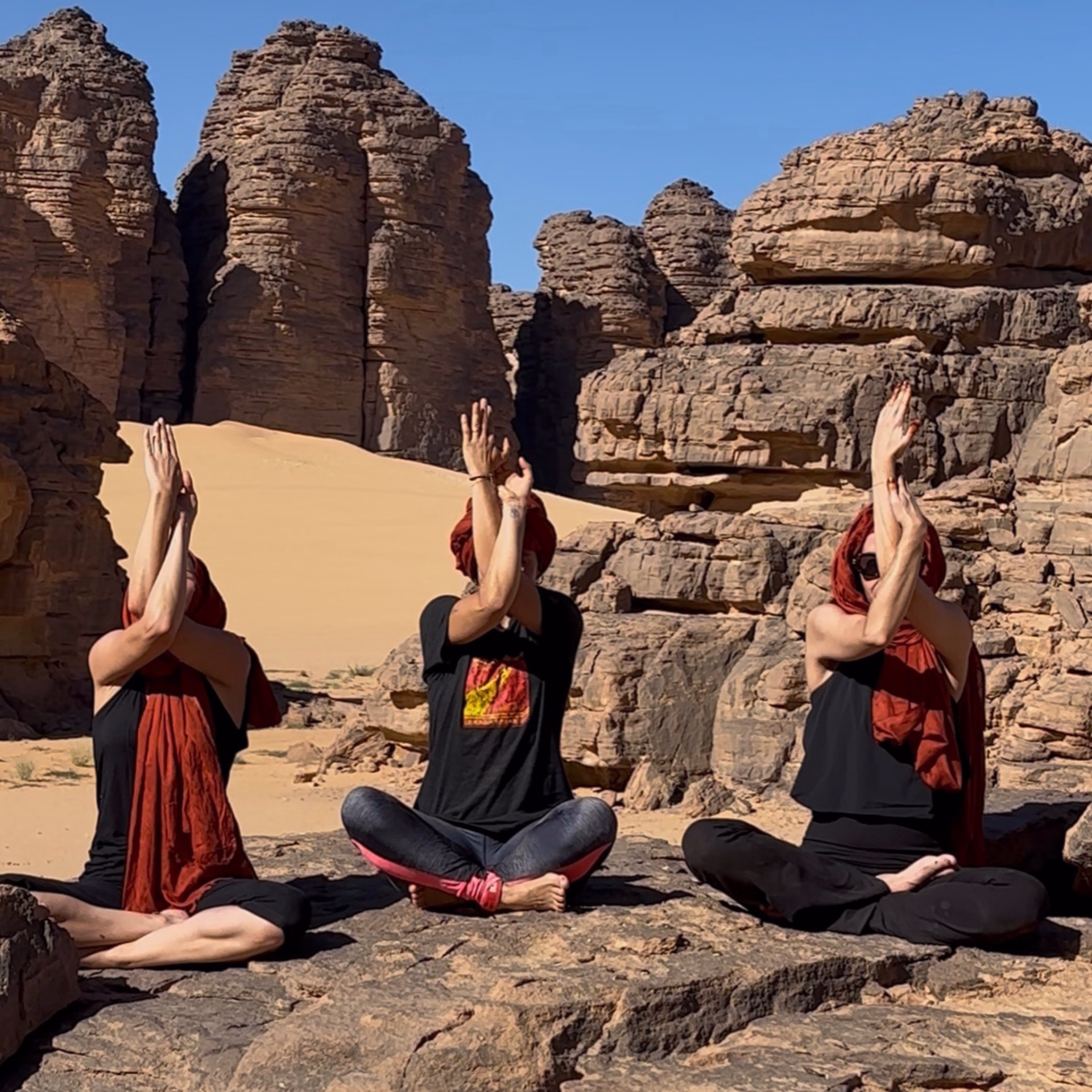 Yoga et aventure douce en Algérie : Sahara, Tassili n’Ajjer, Alger