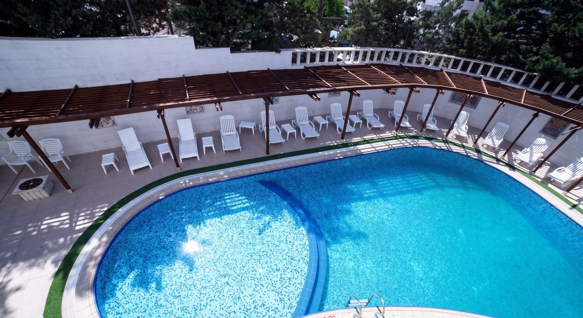 🏨 Hôtel 4* - Jour 1