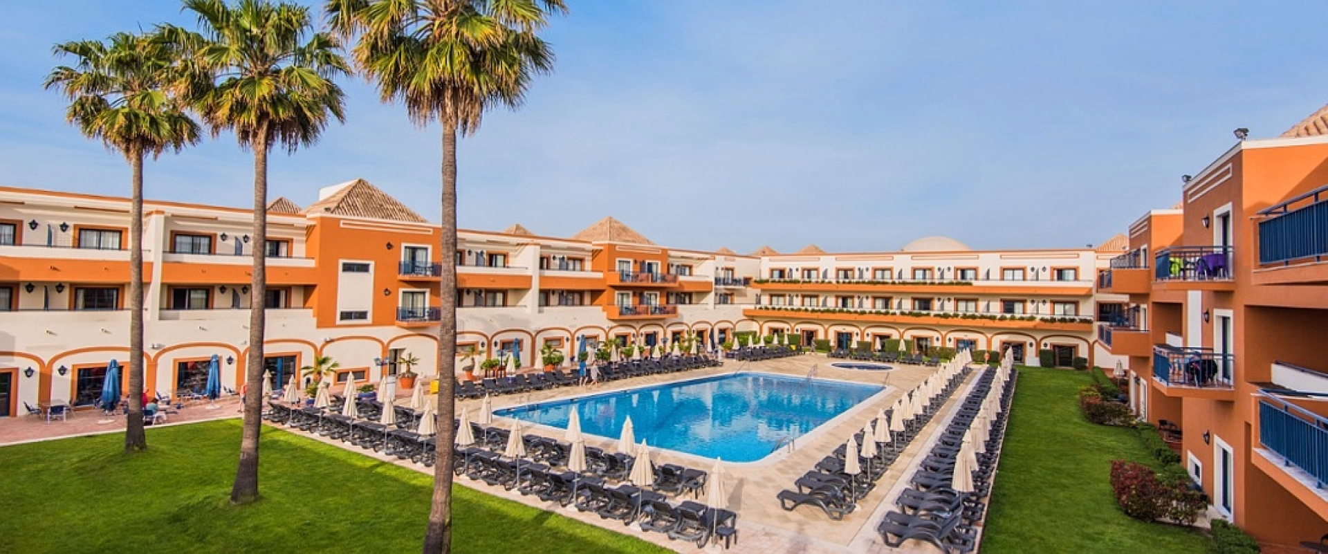 🏨 Hôtel 4* - Jour 2