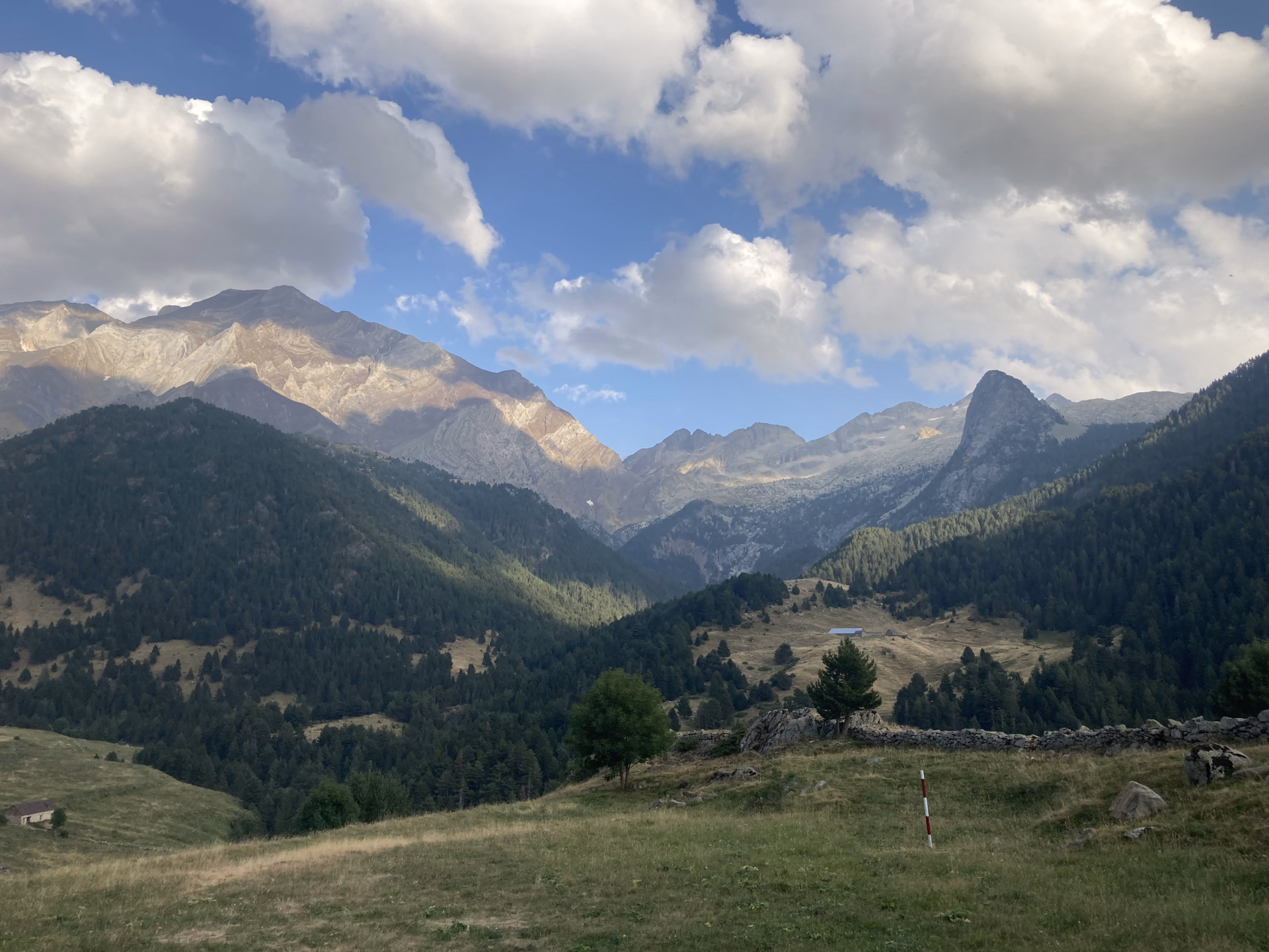 Photo randonnée dans les Pyrénées