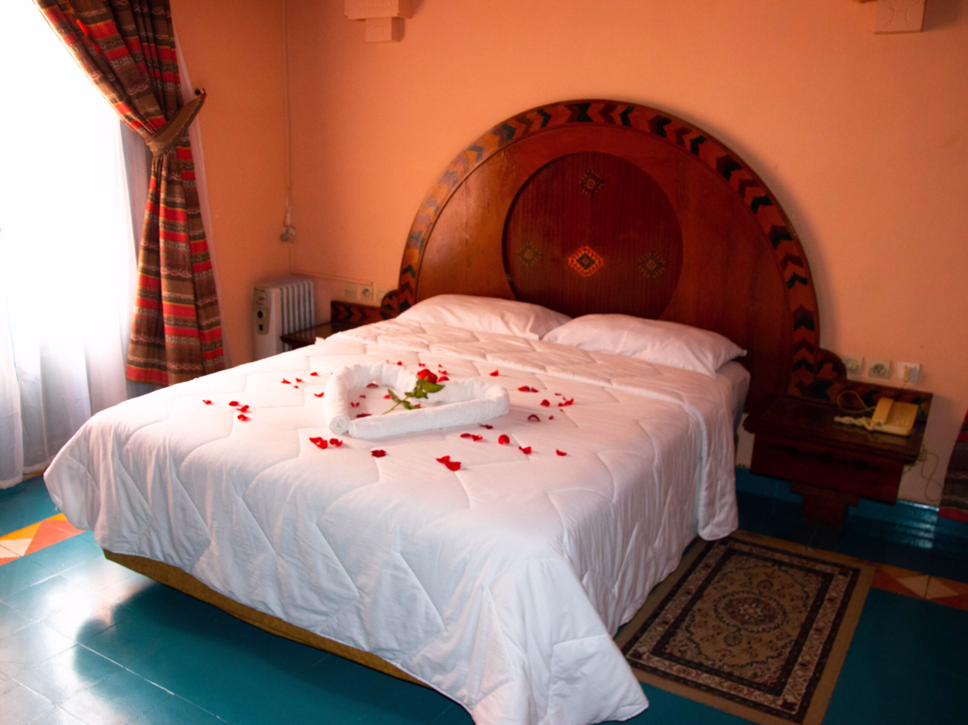 🏨 Hôtel 3* - Jour 1 et 4