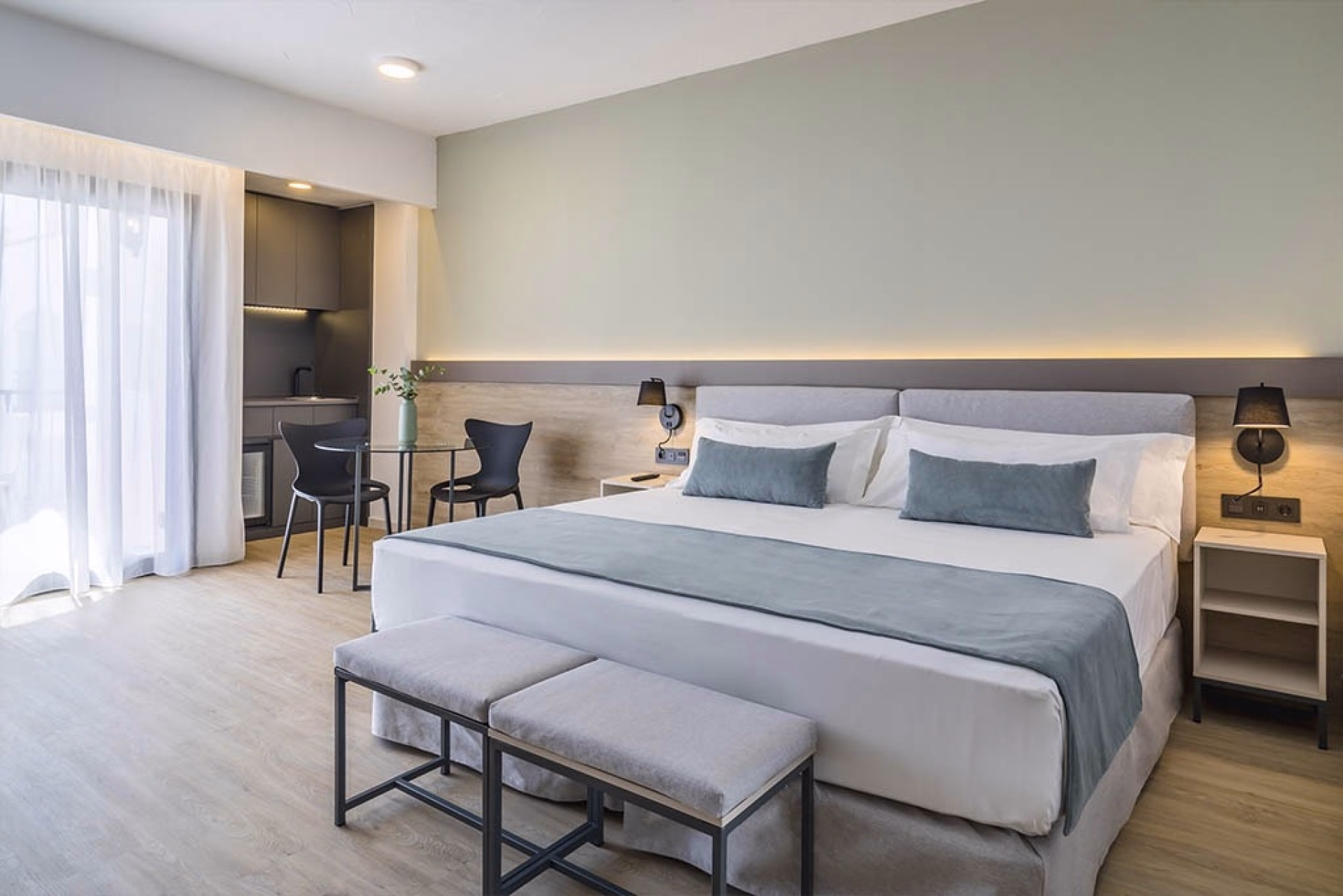 🏨 Hôtel 4* - Jours 1 à 3