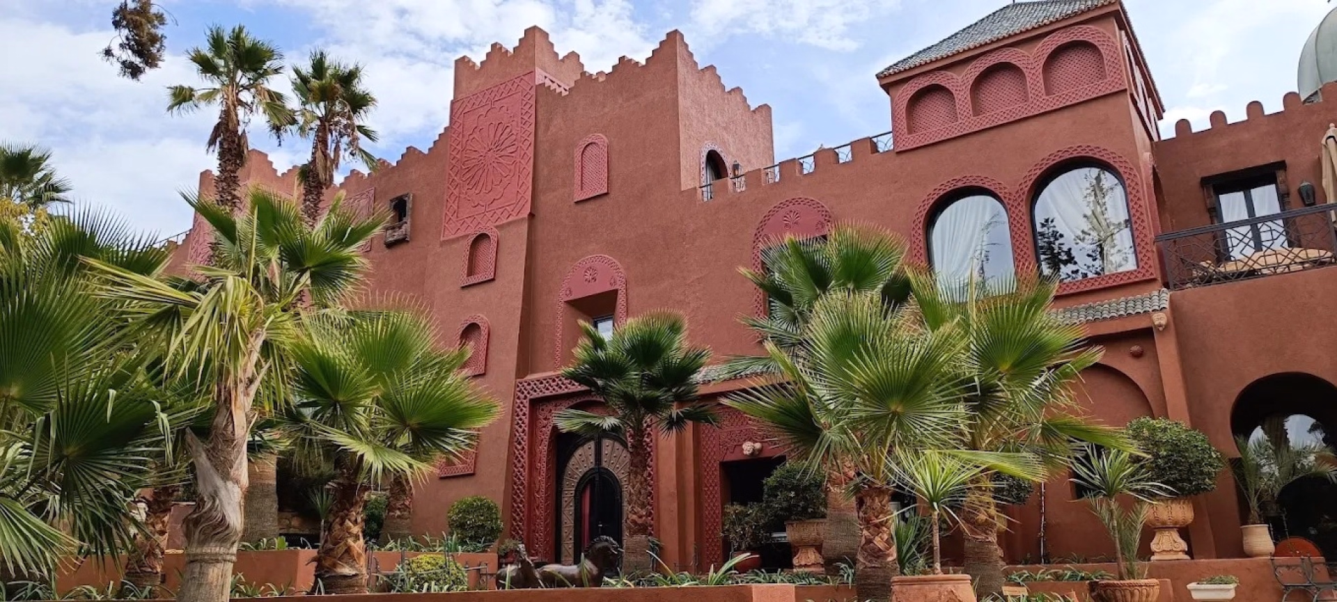 🏨 Hôtel 4* - Jour 1 et 8