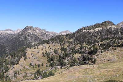 Découvrez nos voyages sportifs à Les Angles dans les Hautes-Pyrénées.