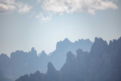 Pics rocheux des Dolomites