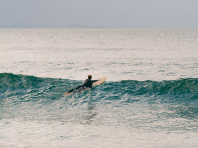 Surf à Tamraght : surf camp et séjour surf au Maroc avec Decathlon Travel