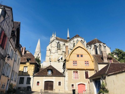 La vieille ville d'Auxerre avec l'Abbey Saint Germain