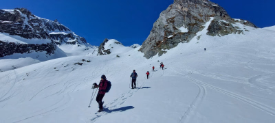 Découvrez nos séjours de raquettes à neige en Suisse