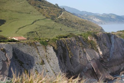 Photo prise des falaises au Pays Basque espagnol@ pixabay