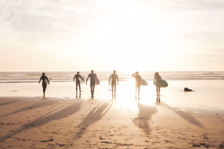 Le guide du meilleur surf camp pour un séjour surf inoubliable à Taghazout