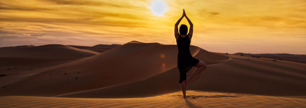 Photo yoga au Désert