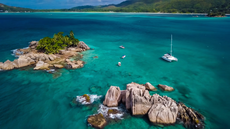Tous nos séjours voile aux Seychelles pour profiter de nos stages et initiation