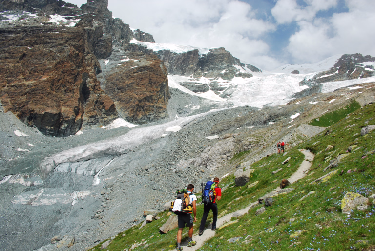 Randonneurs au Mont-Rose