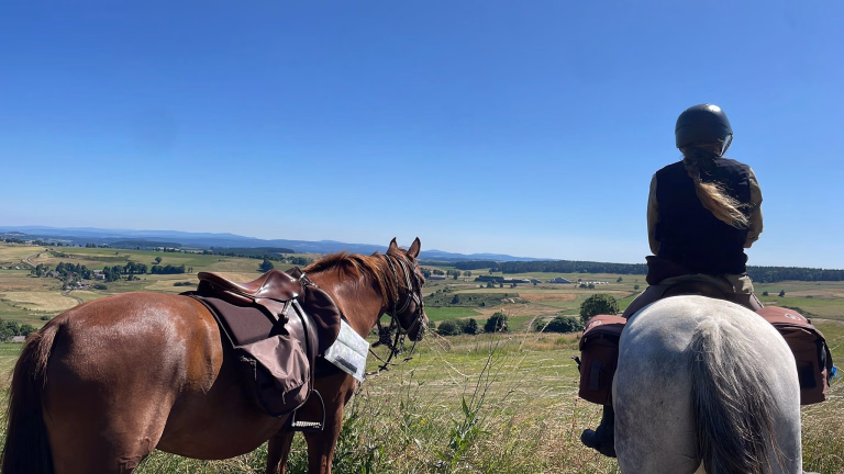 Randonnée équestre en Ardèche