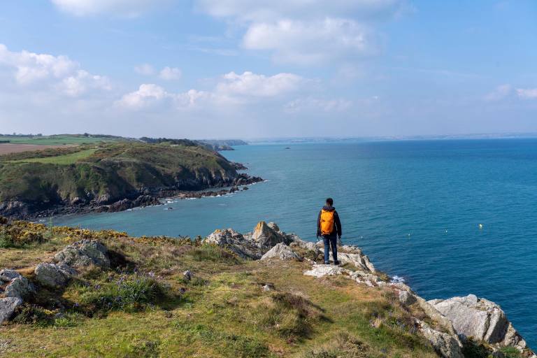 Randonneur dans le Finistère