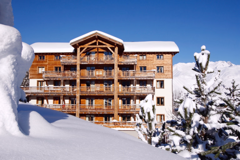 Retrouvez l'emblématique domaine skiable Les 2 Alpes avec nos séjours à la neige