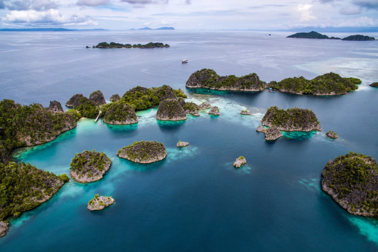 Découvrez nos voyages sportifs dans les îles de Raja Ampat