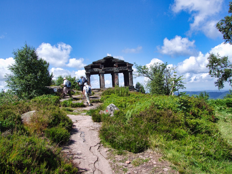 Sommet du Donon sur le GR5 Alpes