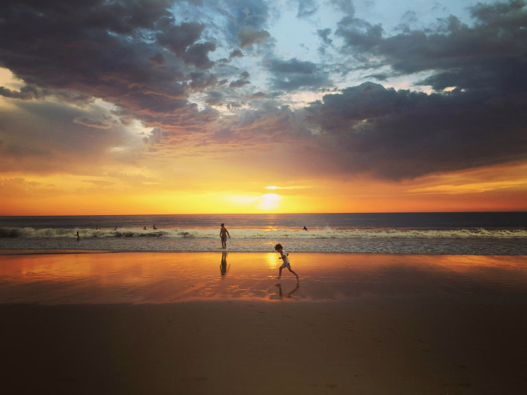 Couché de soleil en famille au Maroc