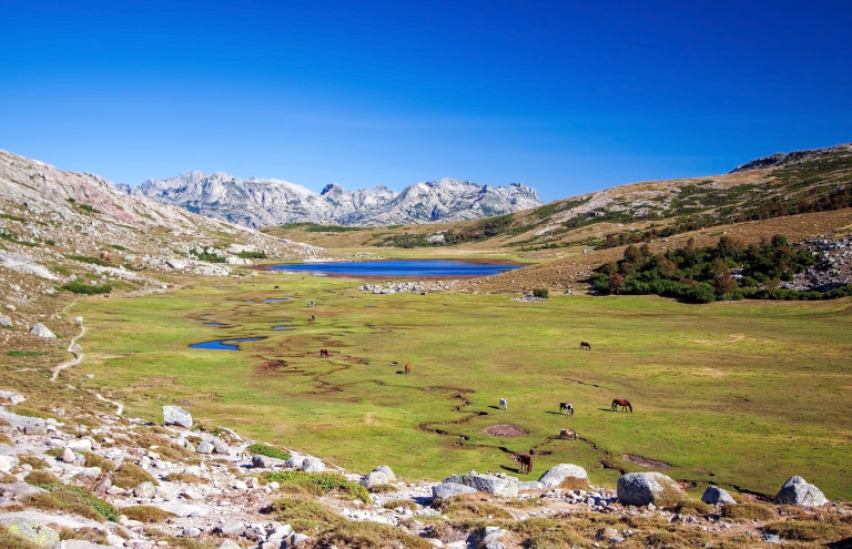 Lac sur le sentier du GR©20