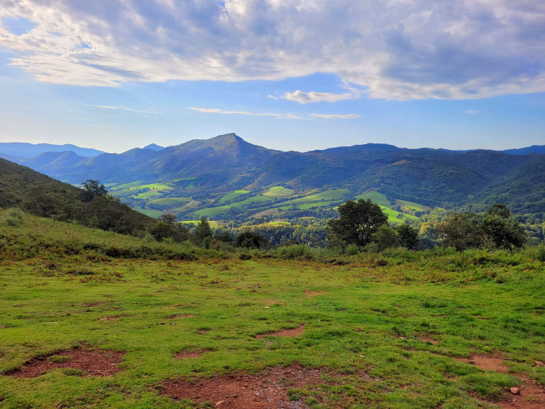 Découvrez nos voyages sportifs dans les Pyrénées-Atlantiques pour vos prochaines vacances