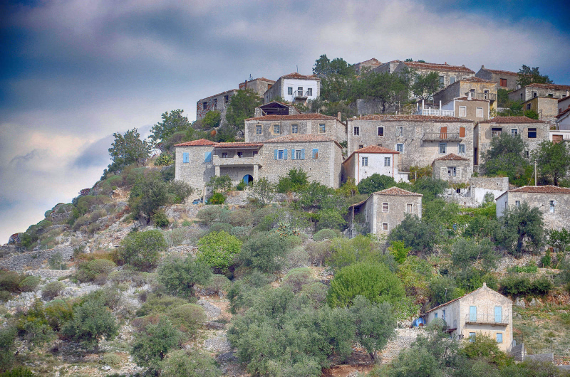 Albanie, vieux village de Qeparo